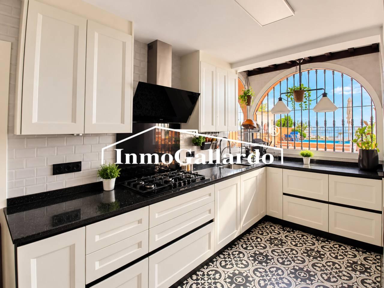 Chalet en Venta en Rincón de la Victoria