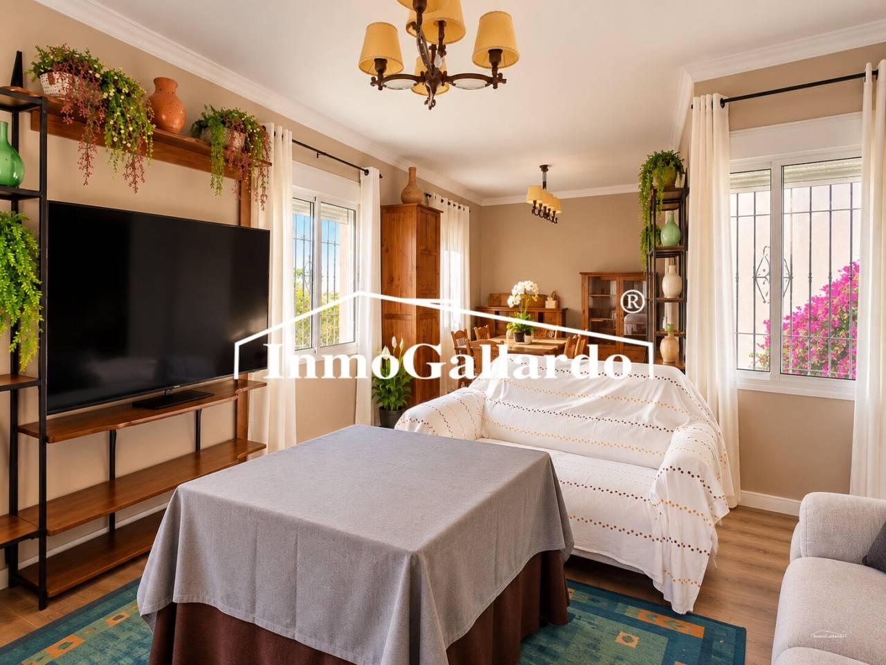 Chalet en Venta en Rincón de la Victoria