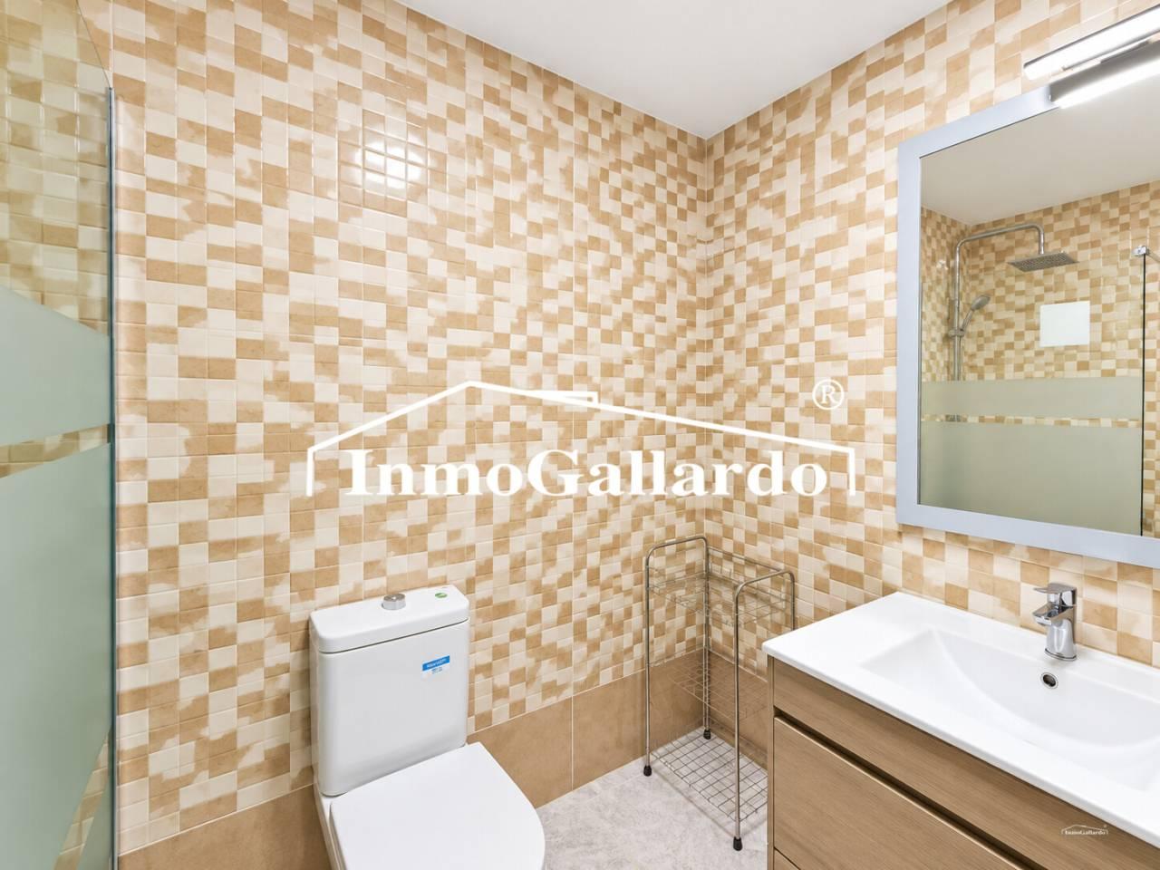 Flat for Sale in Rincón de la Victoria