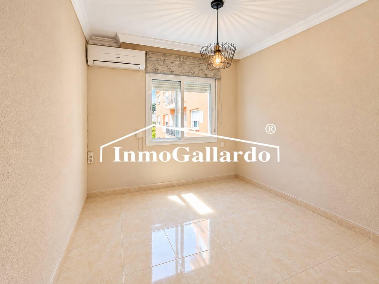 Flat for Sale in Rincón de la Victoria