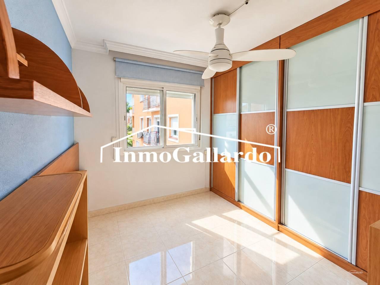 Flat for Sale in Rincón de la Victoria