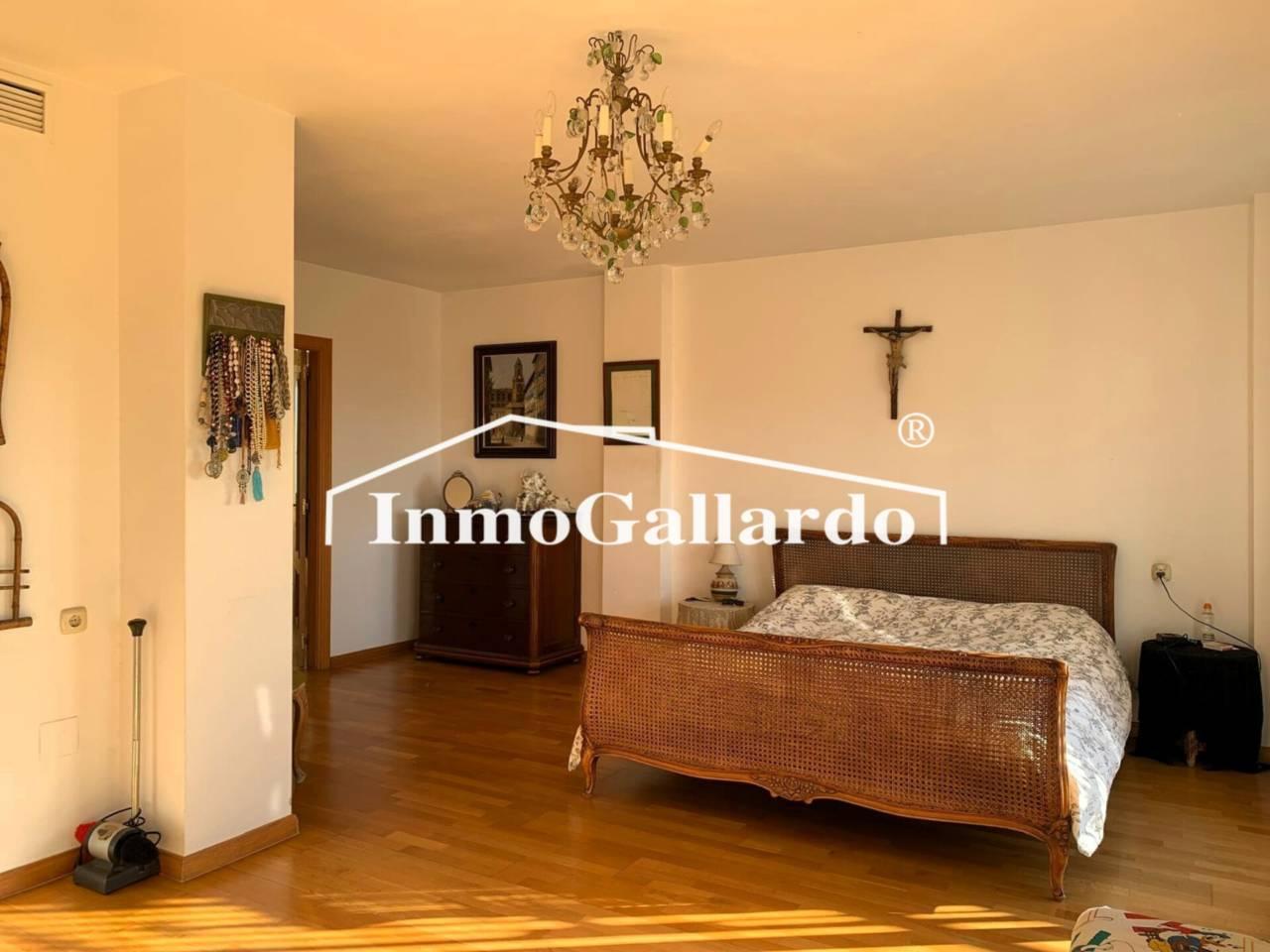 Semi-detached House for Sale in Málaga
