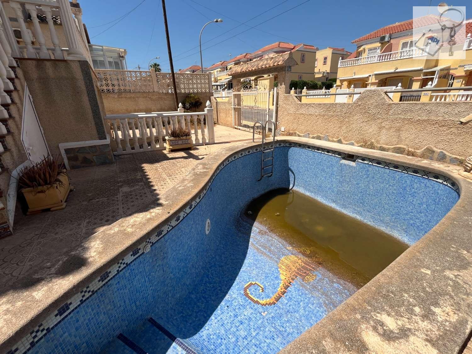 Chalet for Sale in San Miguel de Salinas