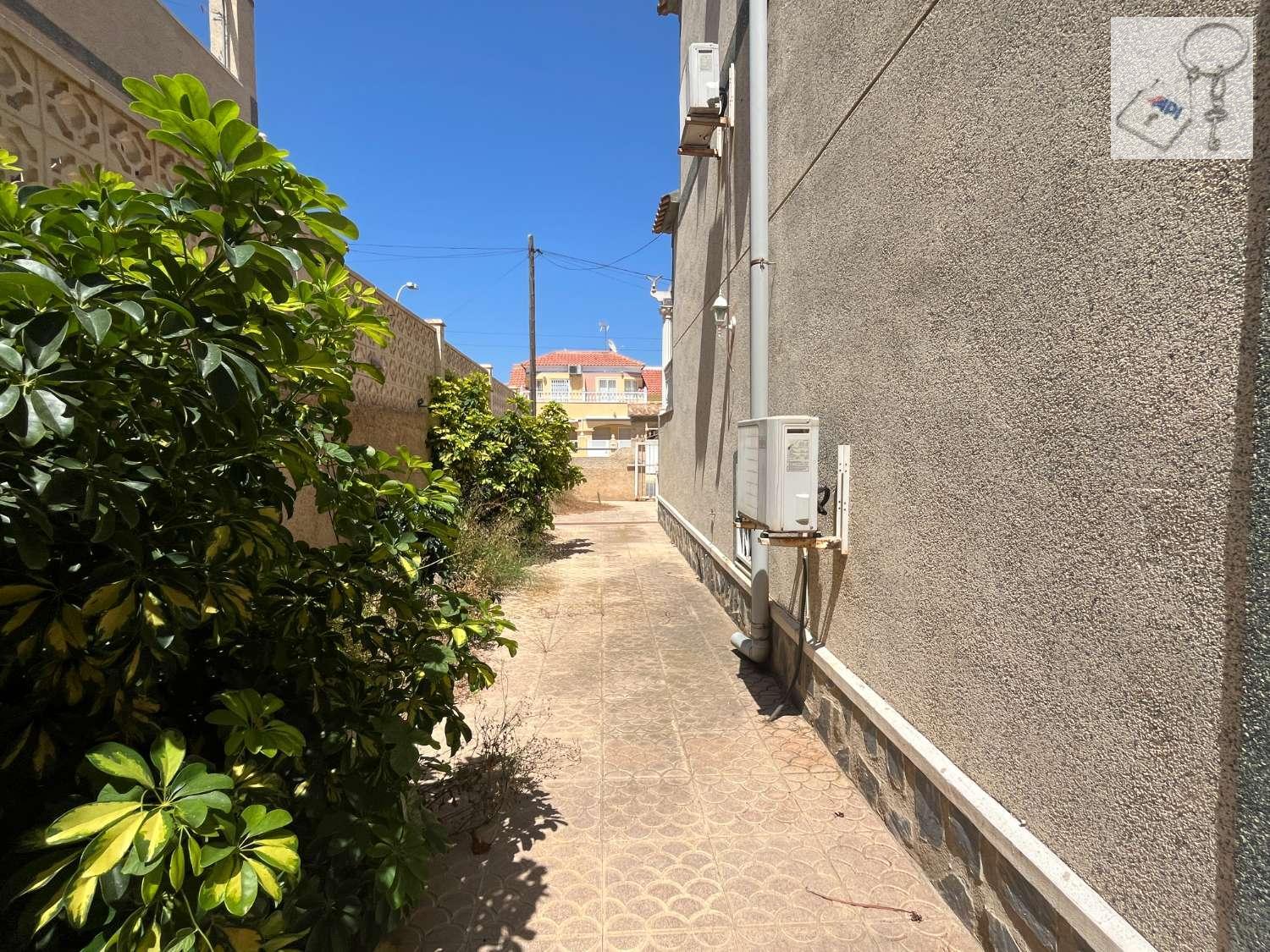 Chalet for Sale in San Miguel de Salinas