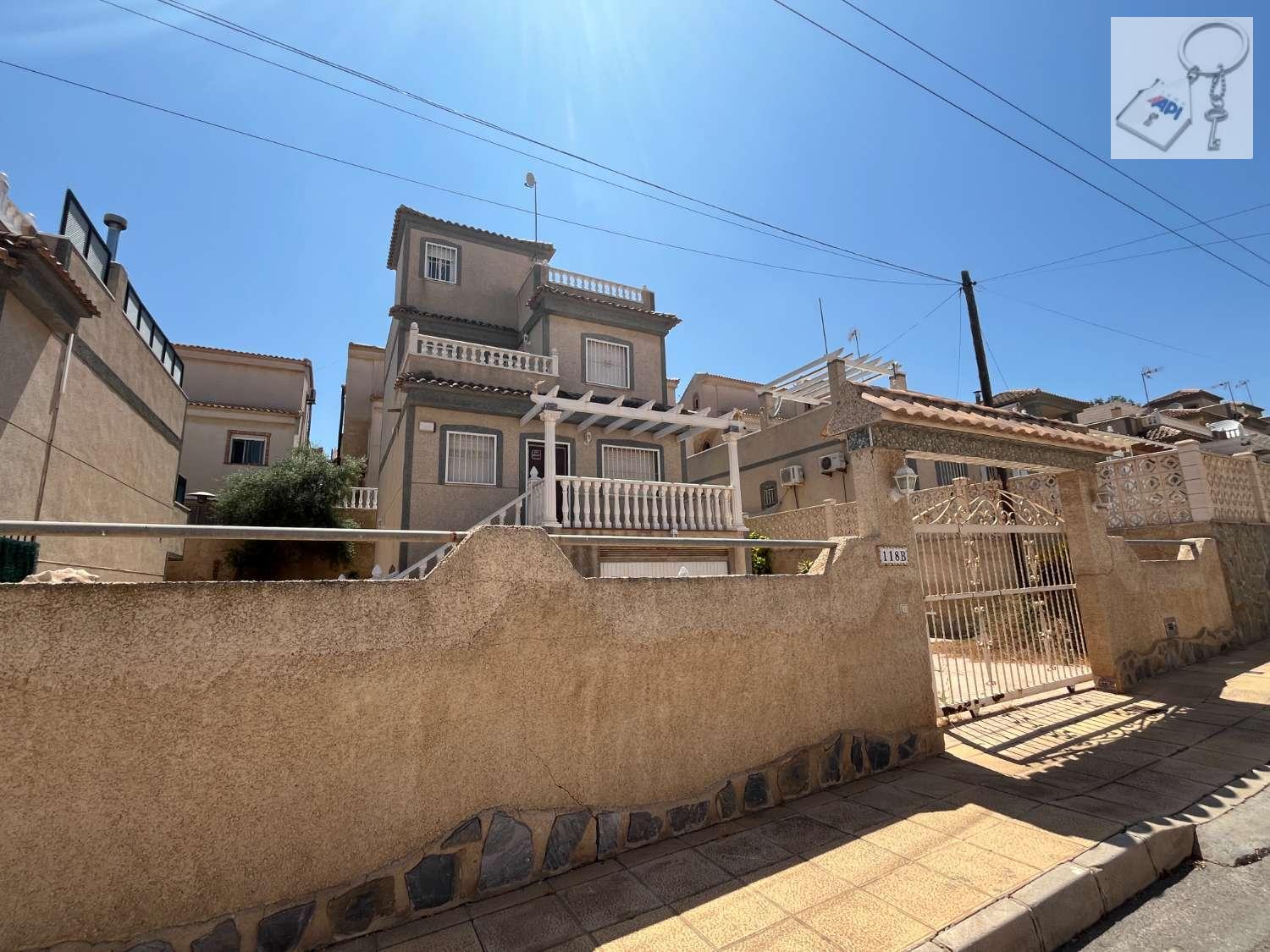 Chalet for Sale in San Miguel de Salinas
