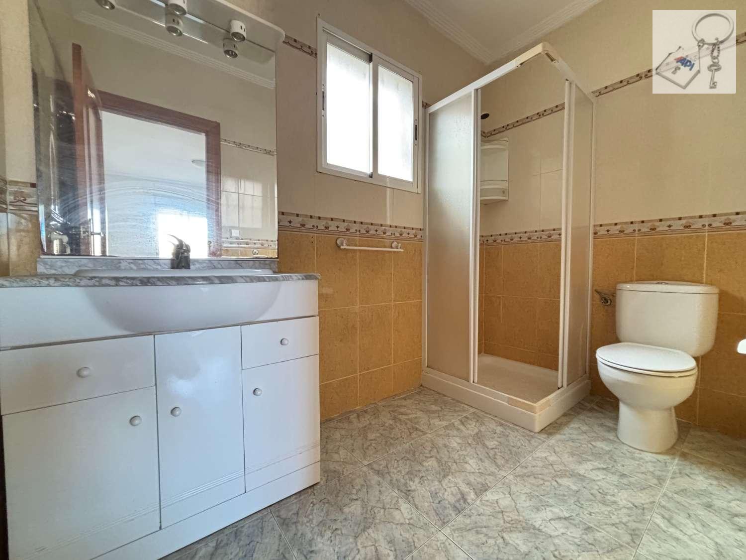 Chalet for Sale in San Miguel de Salinas