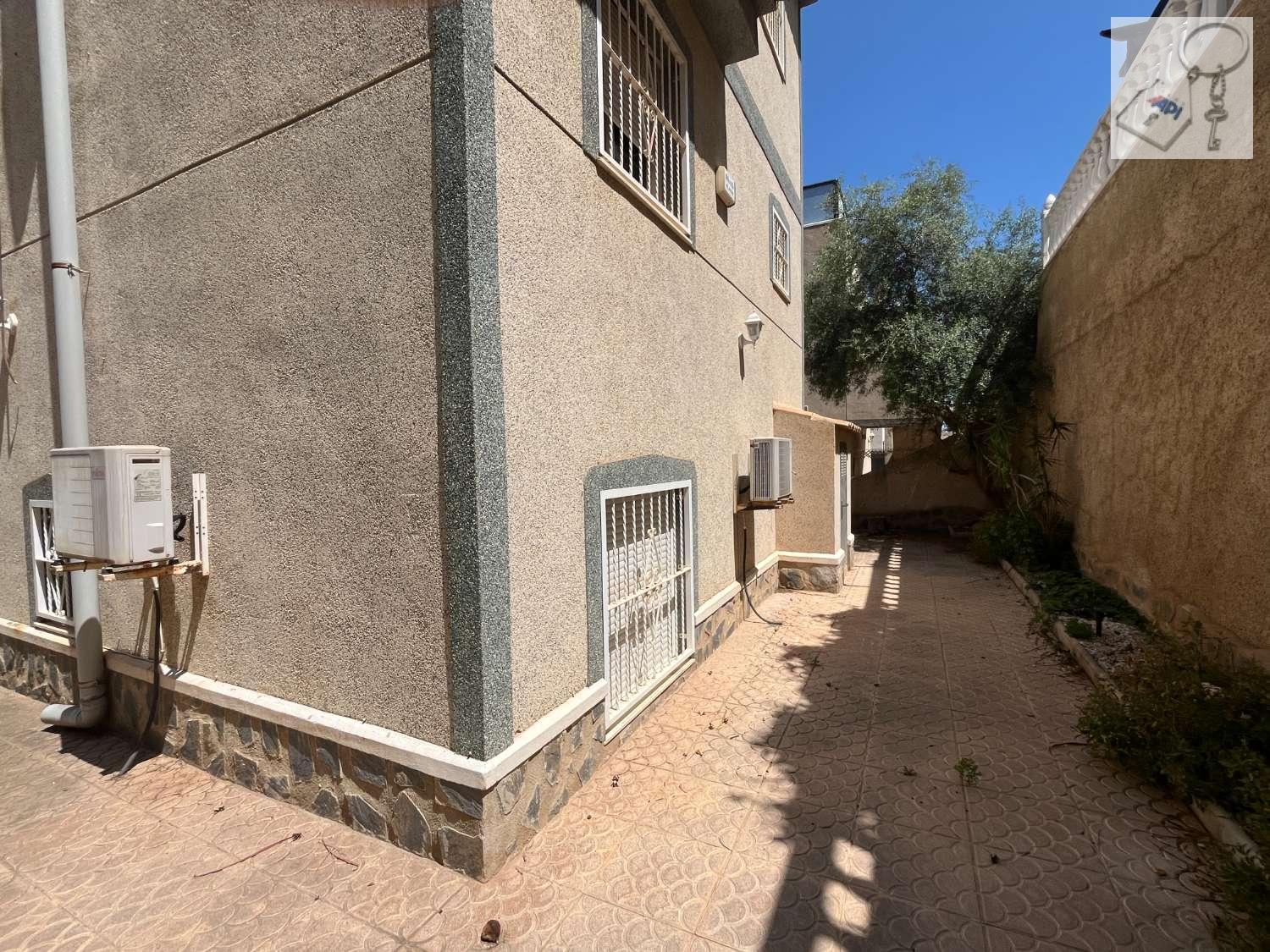 Chalet for Sale in San Miguel de Salinas