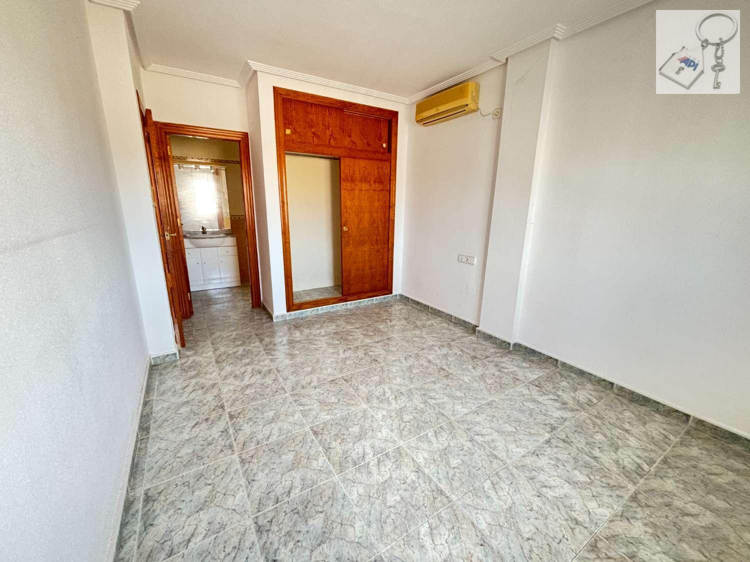 Chalet for Sale in San Miguel de Salinas
