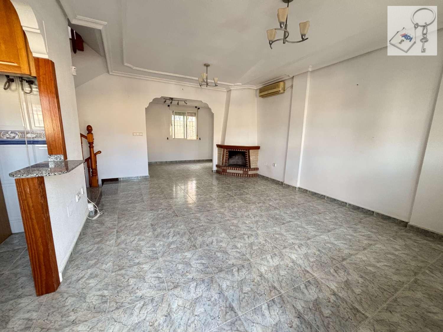Chalet for Sale in San Miguel de Salinas
