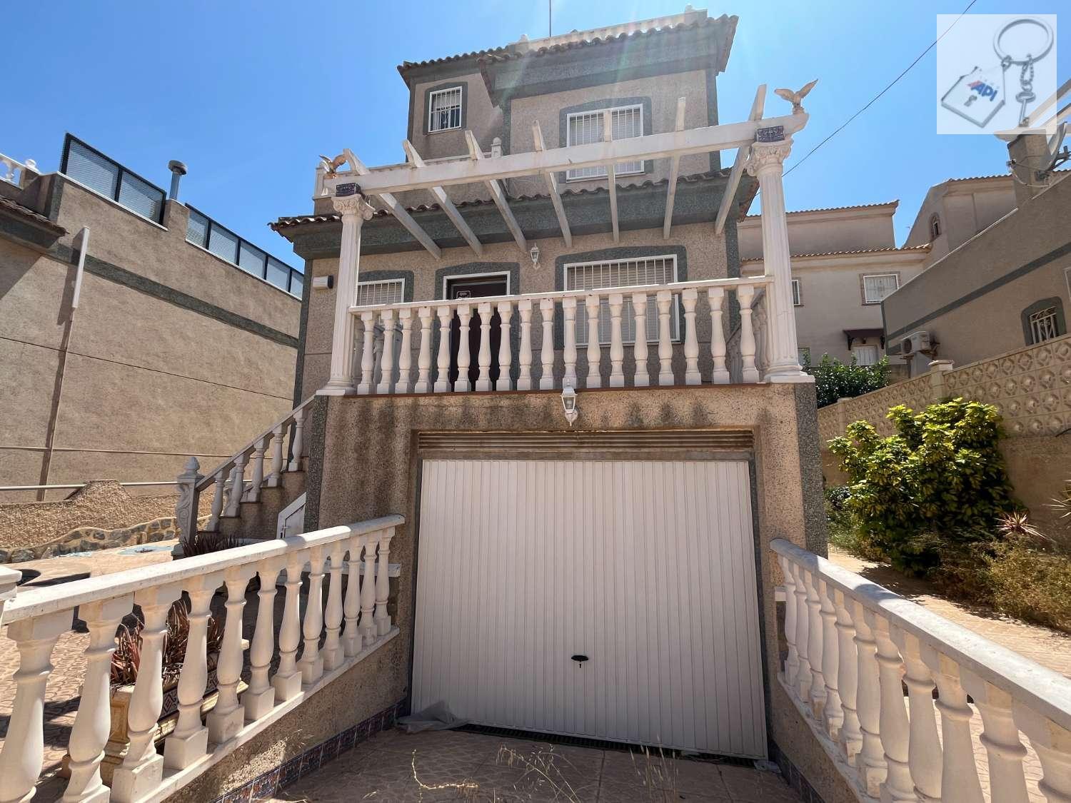 Chalet for Sale in San Miguel de Salinas