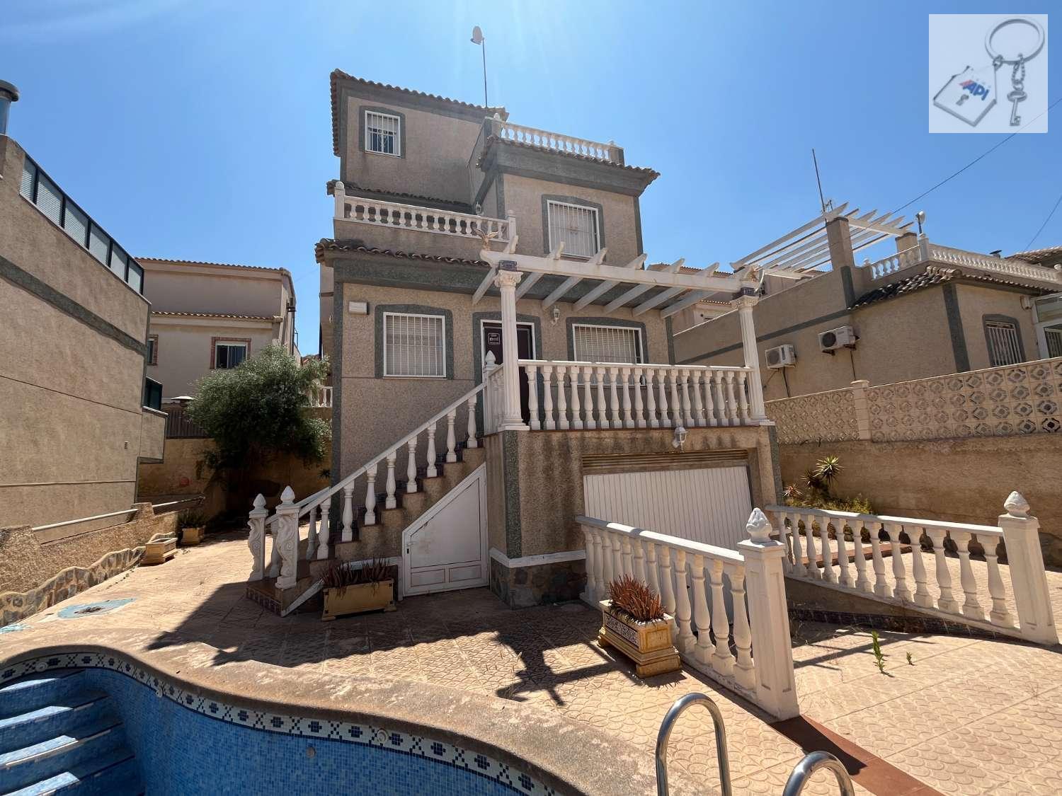 Chalet for Sale in San Miguel de Salinas