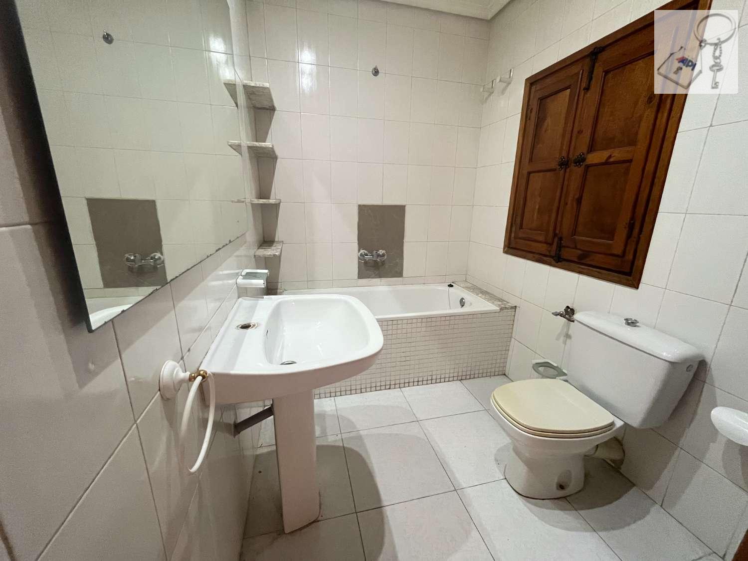 Flat for Sale in Alcoy