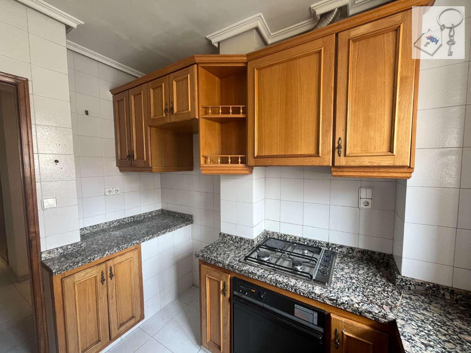 Flat for Sale in Alcoy