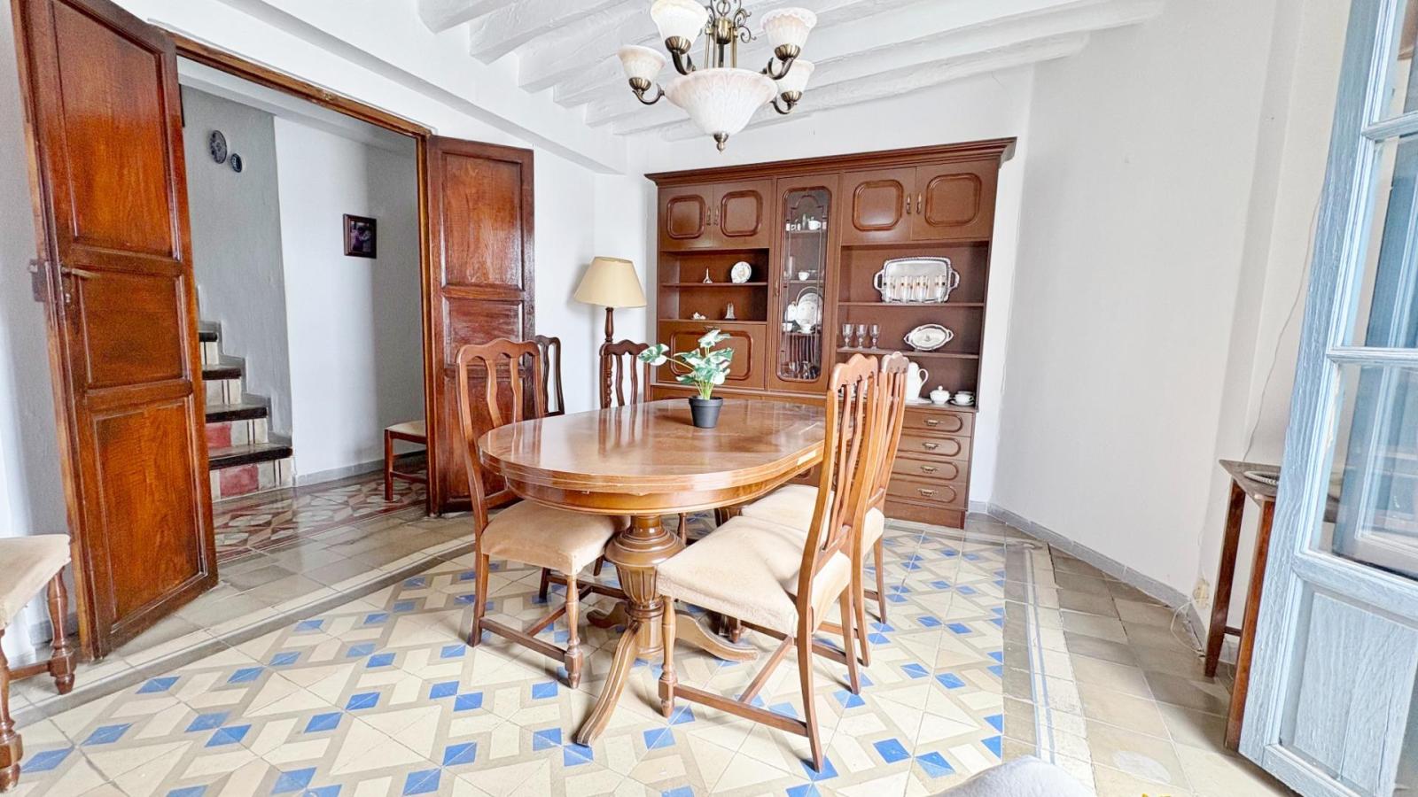 House for Sale in Válor
