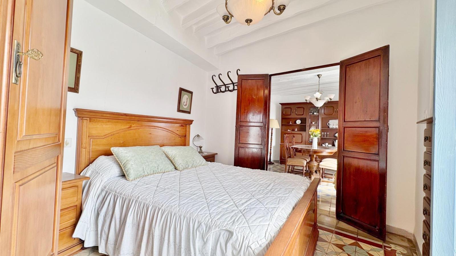 House for Sale in Válor