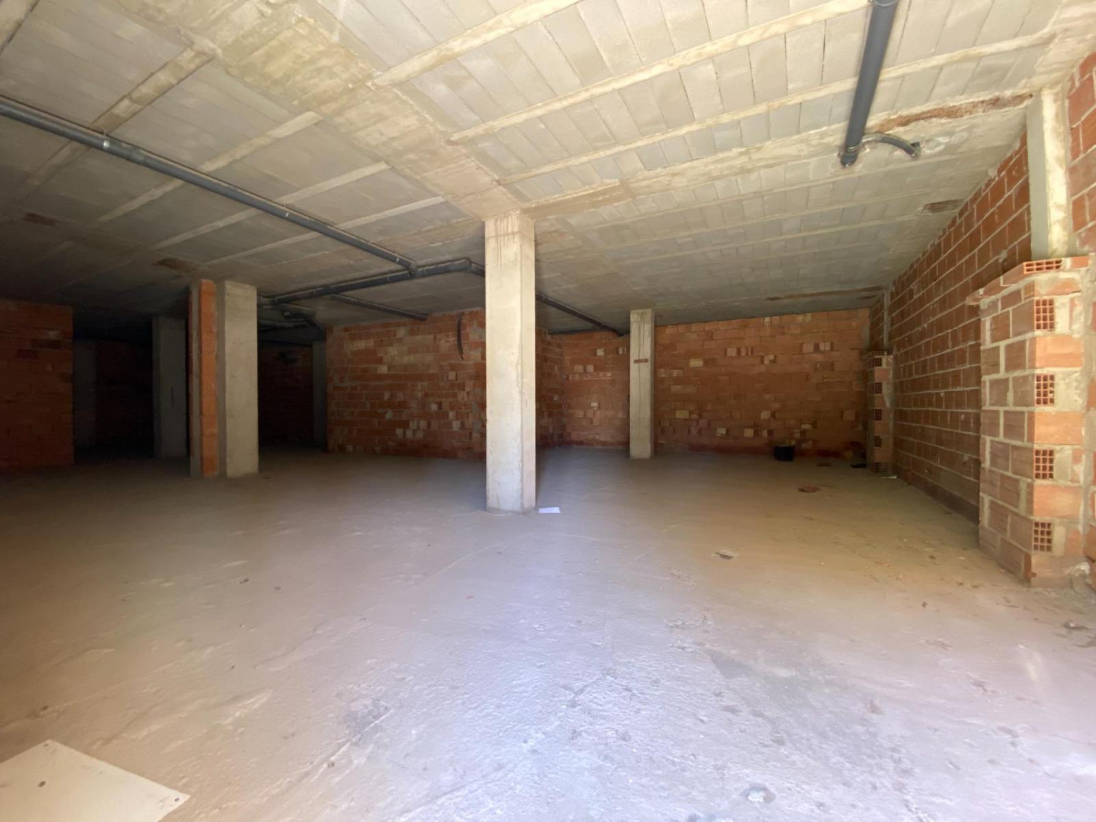 Premise for Rent in Roquetas de Mar