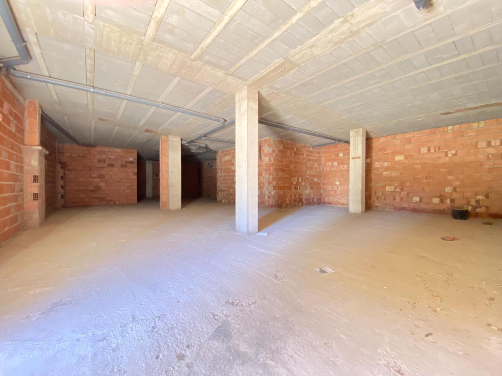 Premise for Rent in Roquetas de Mar