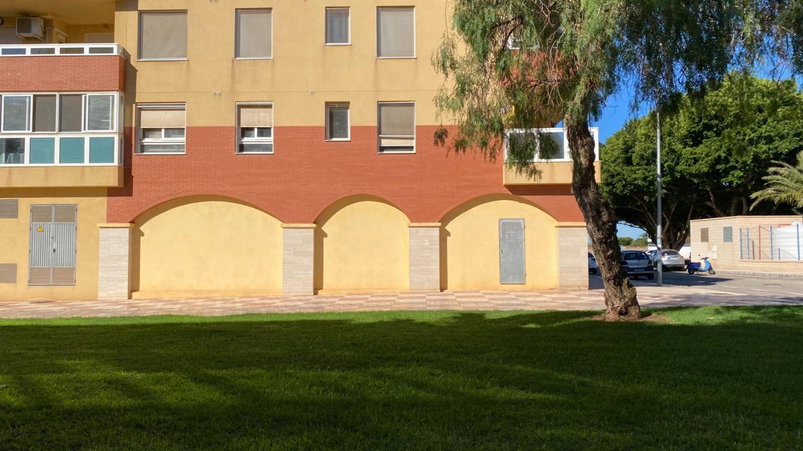 Premise for Rent in Roquetas de Mar