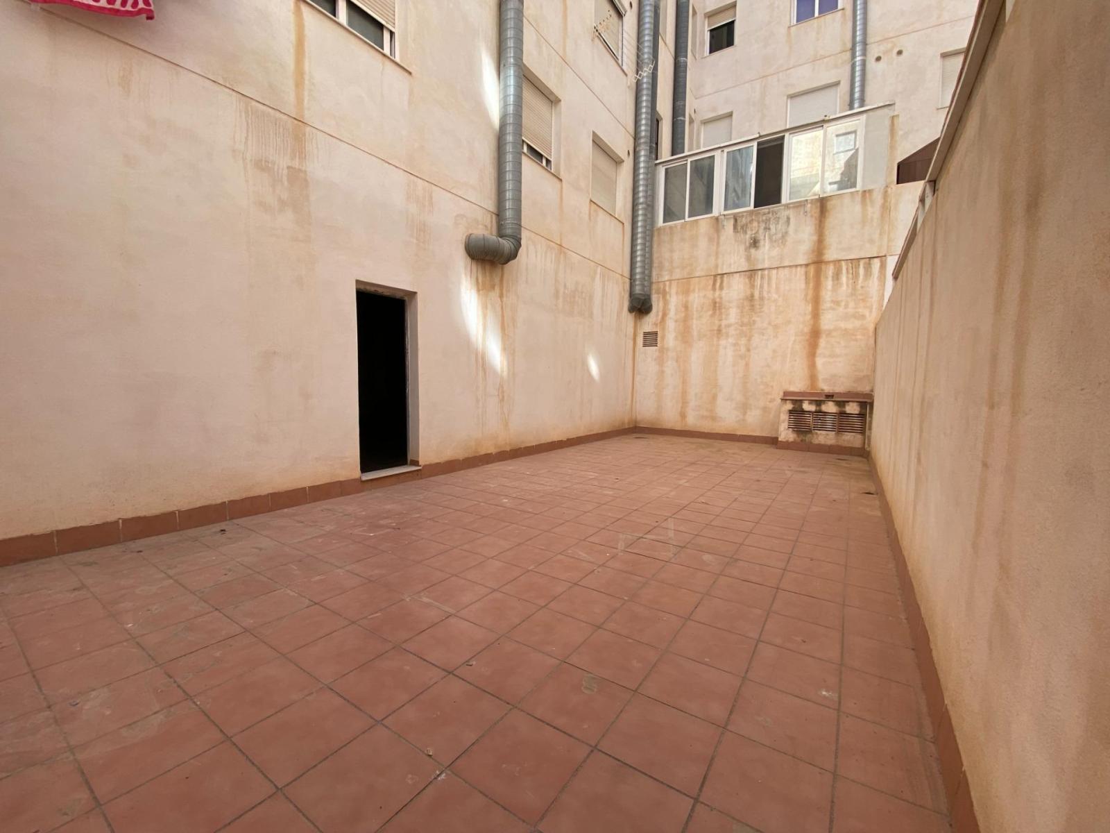 Premise for Rent in Roquetas de Mar