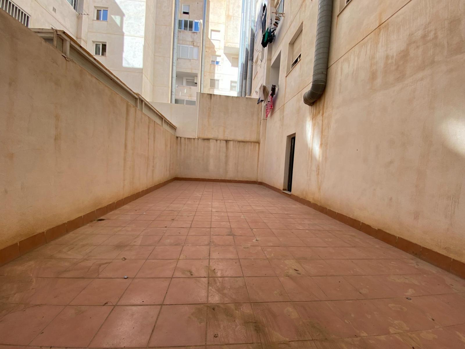 Premise for Rent in Roquetas de Mar