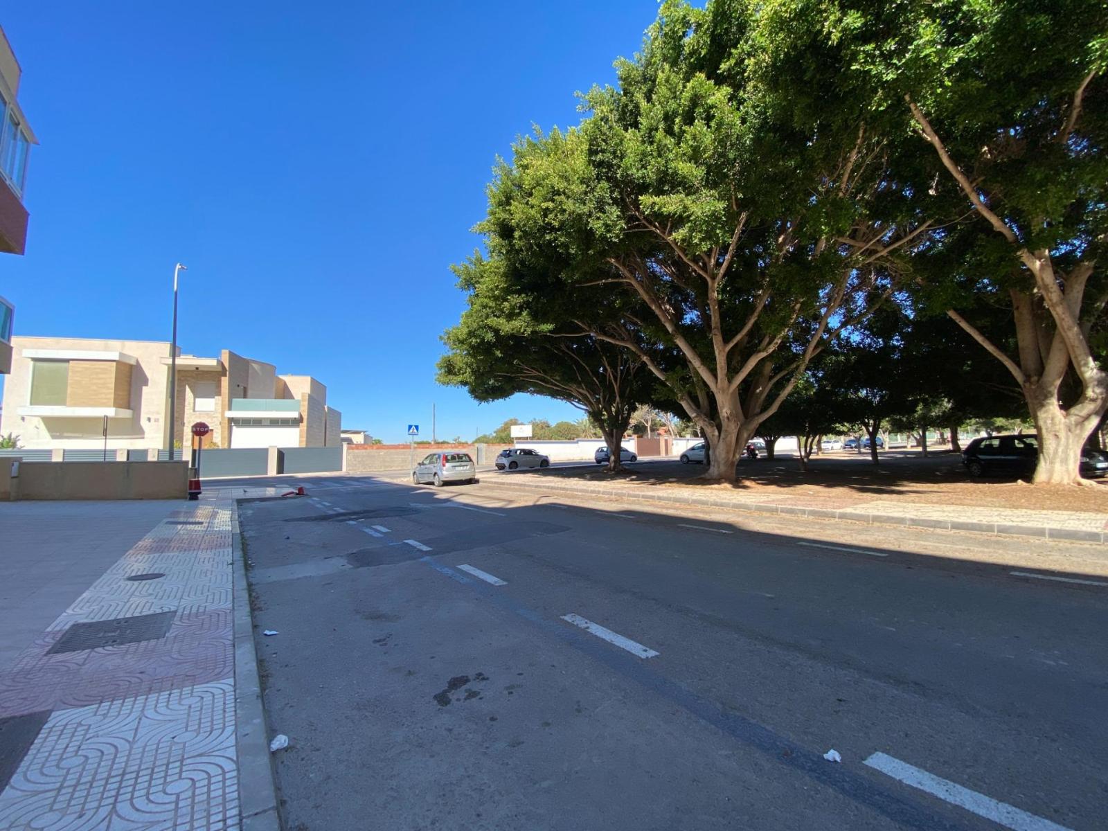 Premise for Rent in Roquetas de Mar