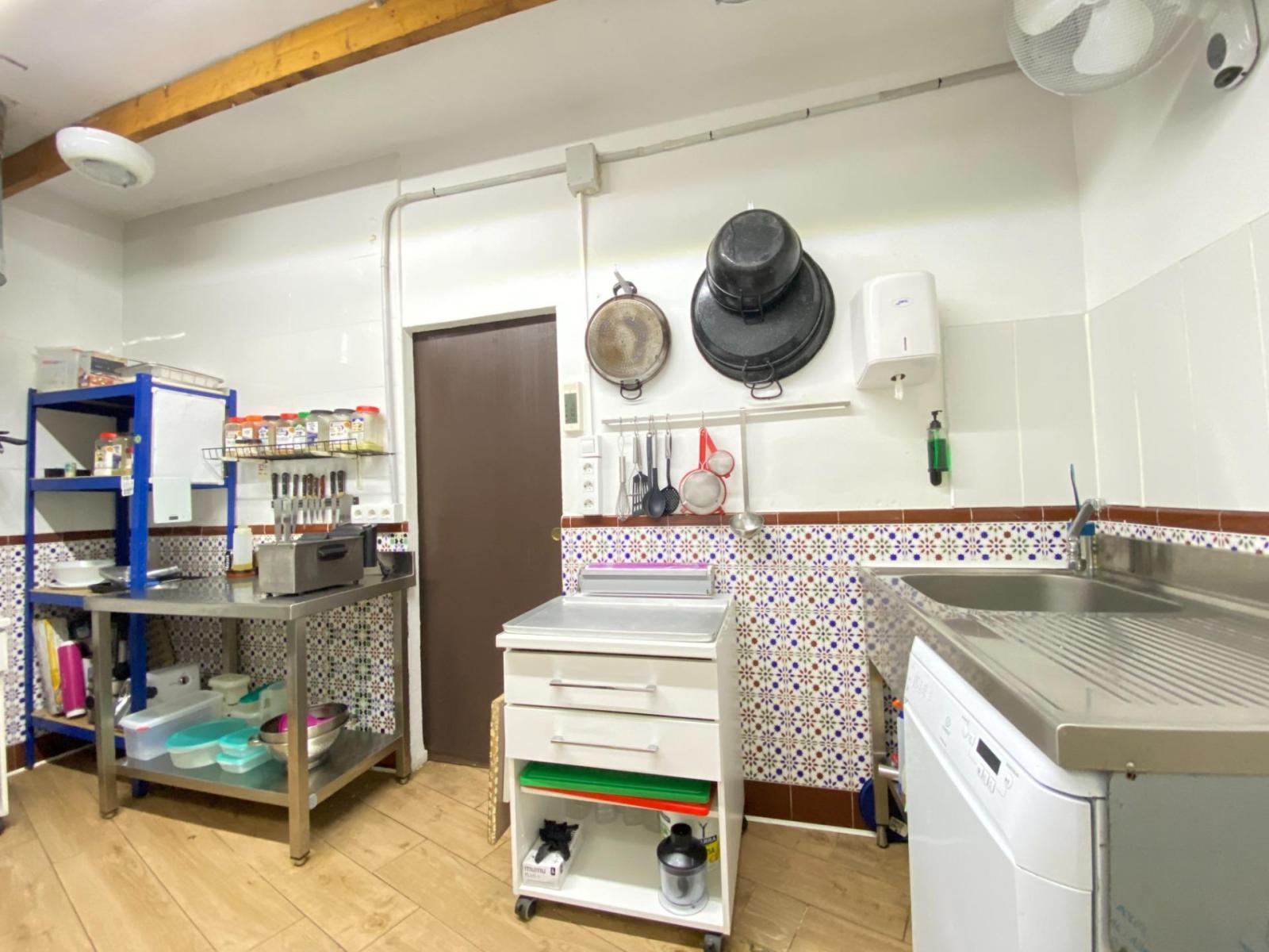 Premise for Rent in Almería