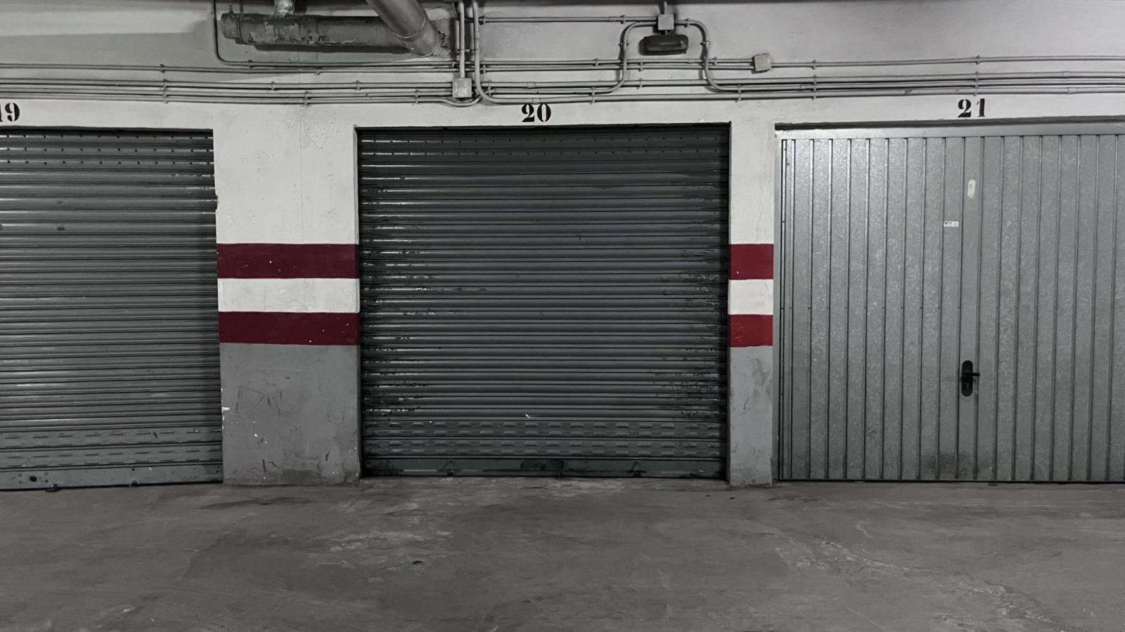Garage for Sale in Almería