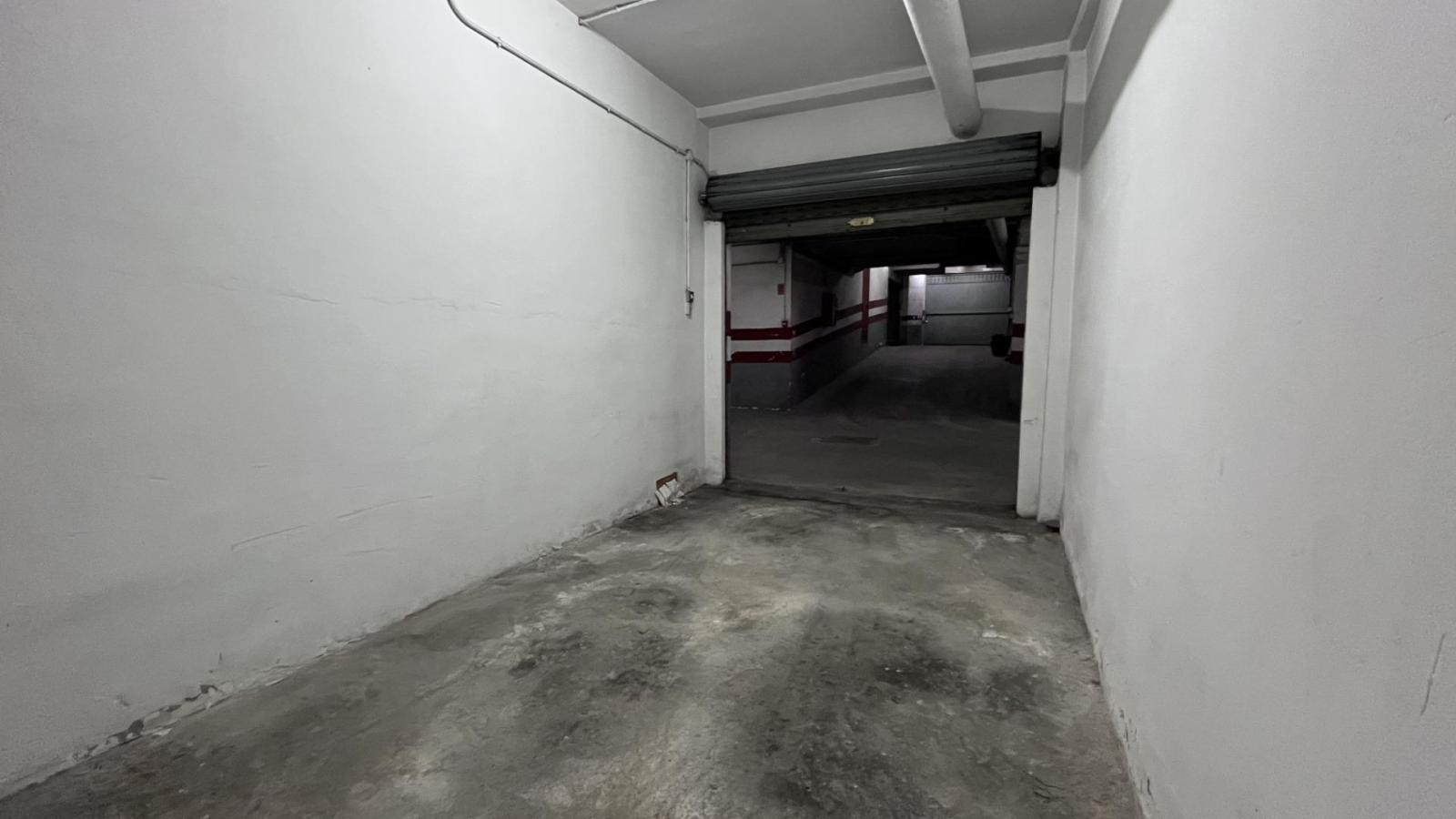 Garage for Sale in Almería