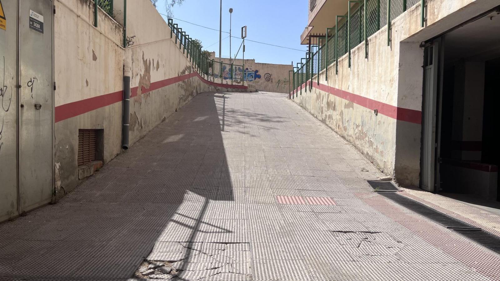 Garage for Sale in Almería