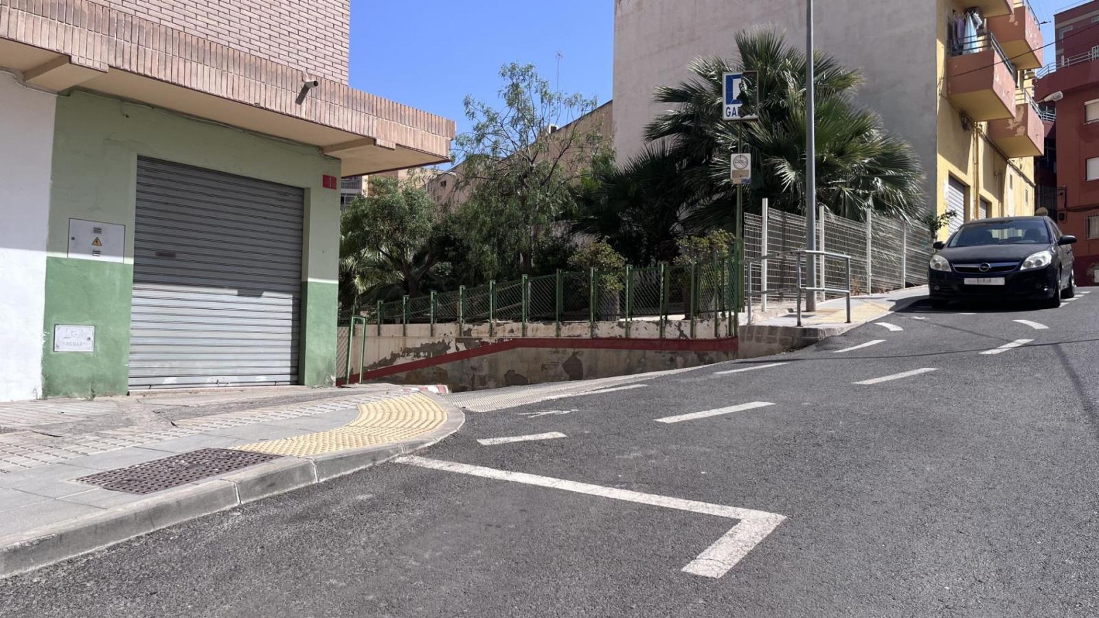 Garage for Sale in Almería
