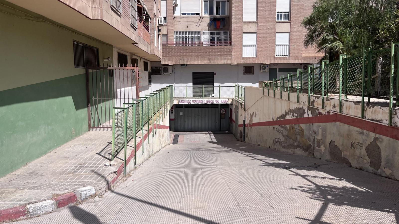 Garage for Sale in Almería