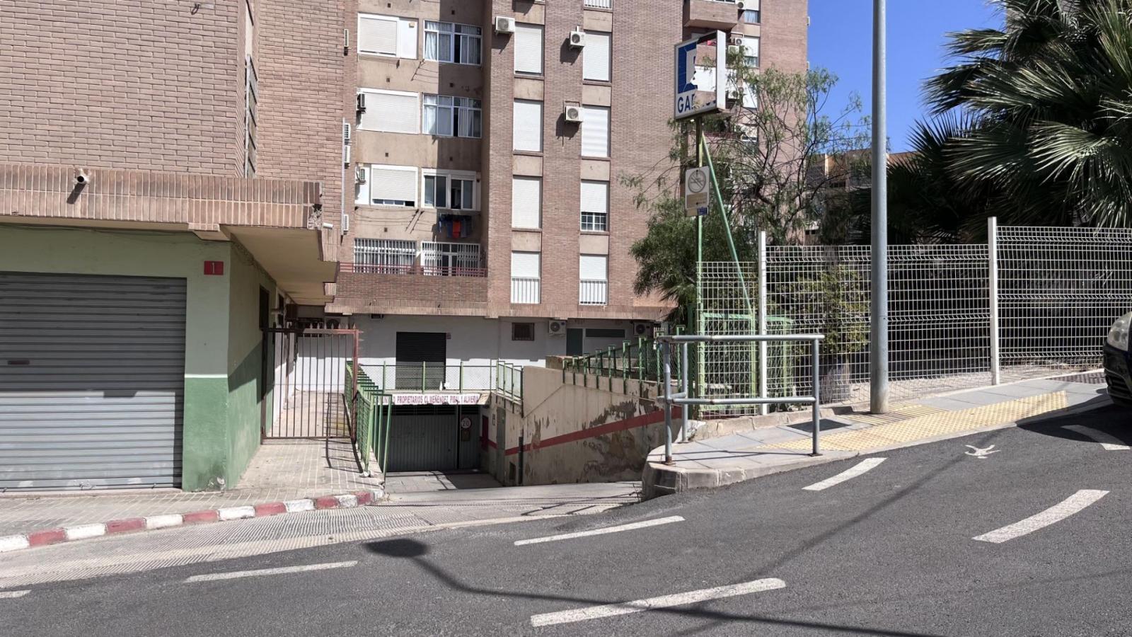 Garage for Sale in Almería