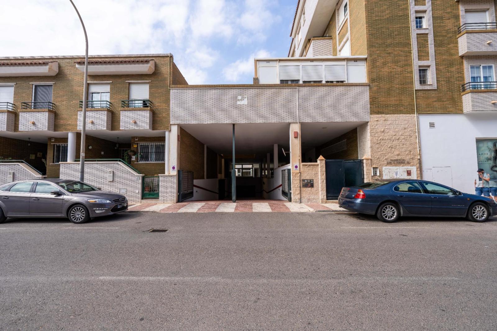 Garage for Sale in Roquetas de Mar