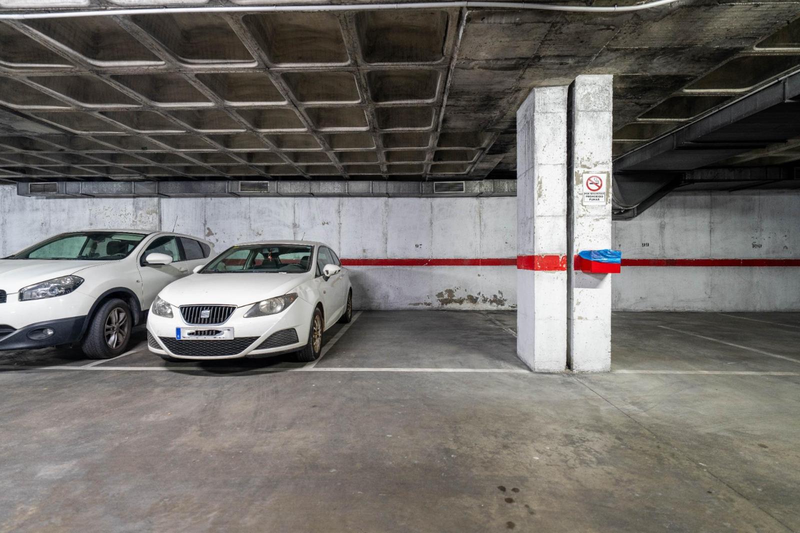 Garage for Sale in Roquetas de Mar