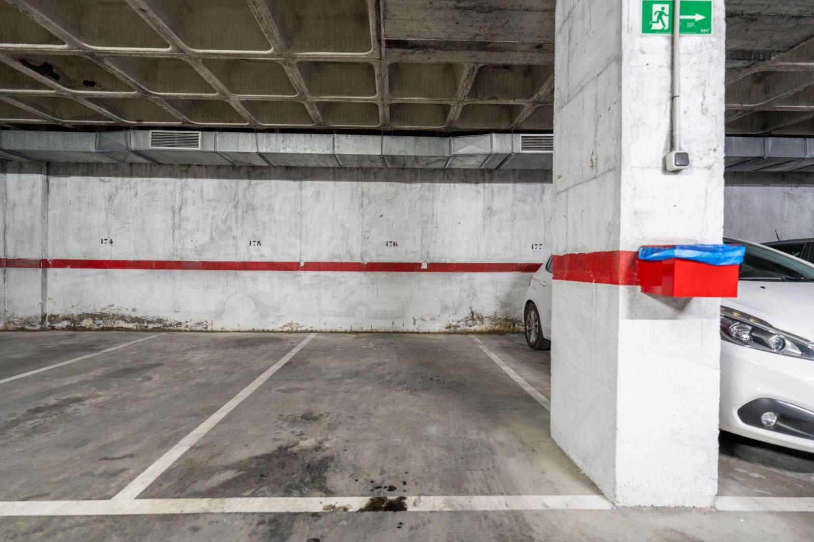 Garage for Sale in Roquetas de Mar