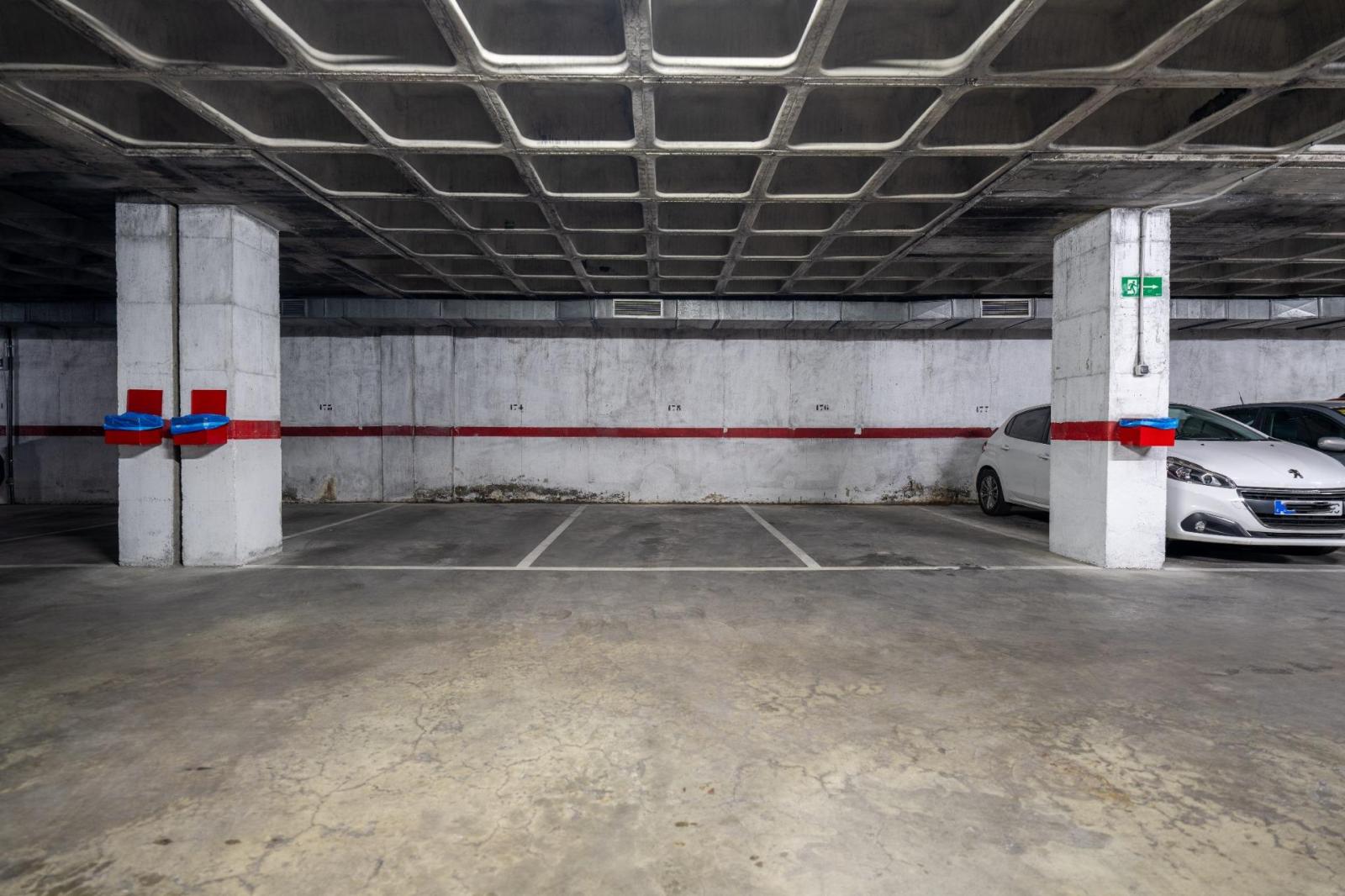 Garage for Sale in Roquetas de Mar