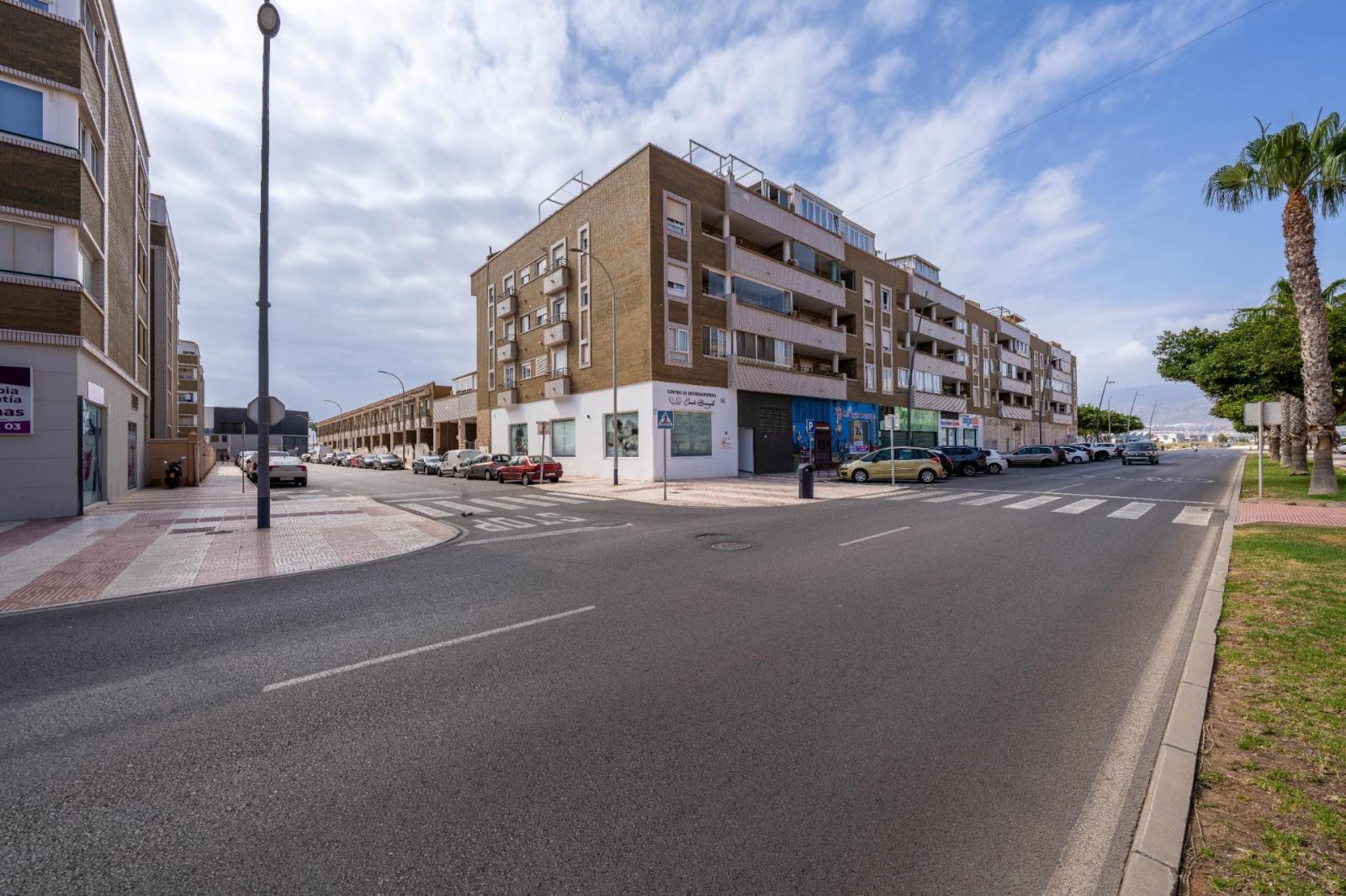 Garage for Sale in Roquetas de Mar