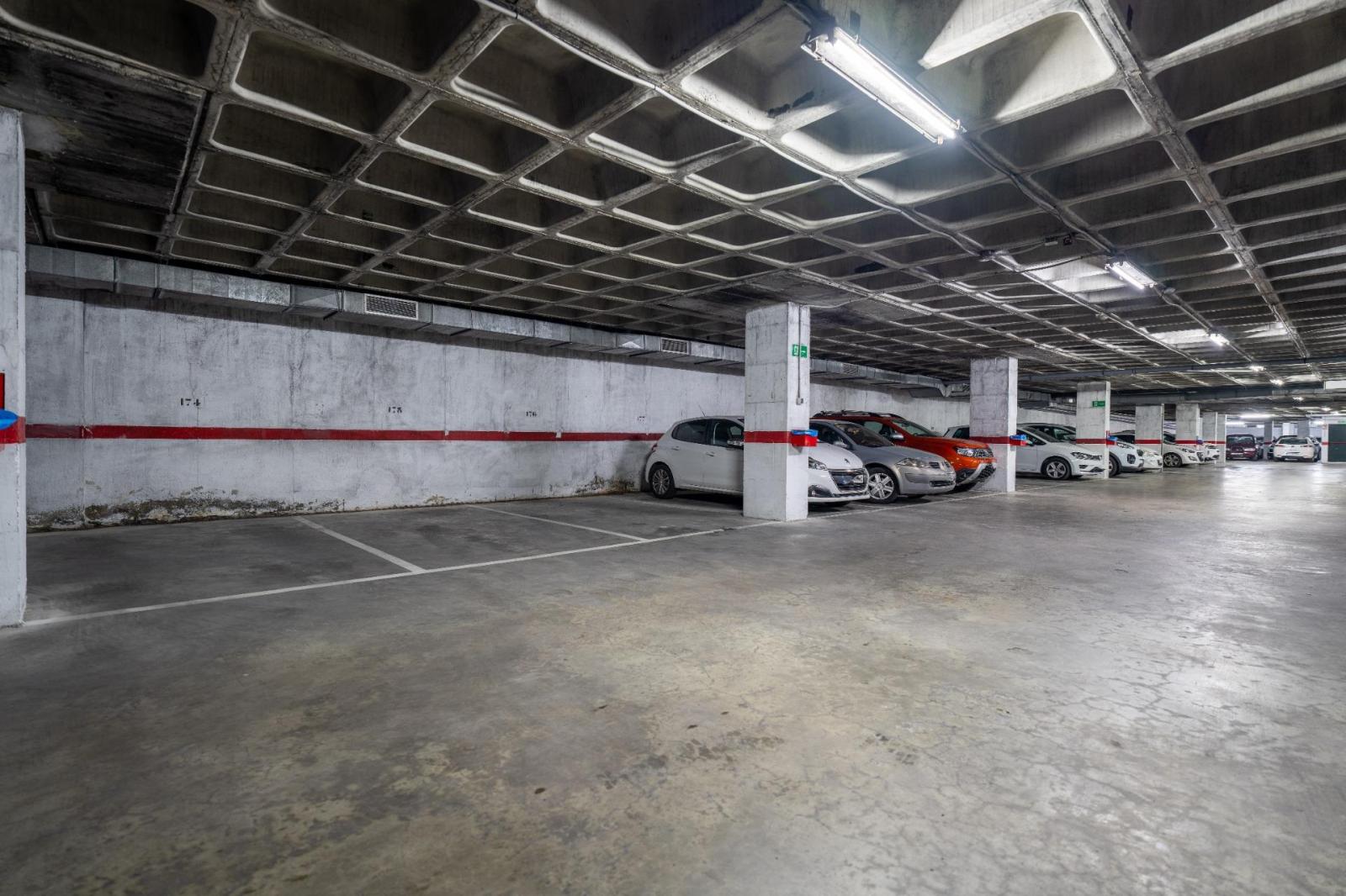 Garage for Sale in Roquetas de Mar