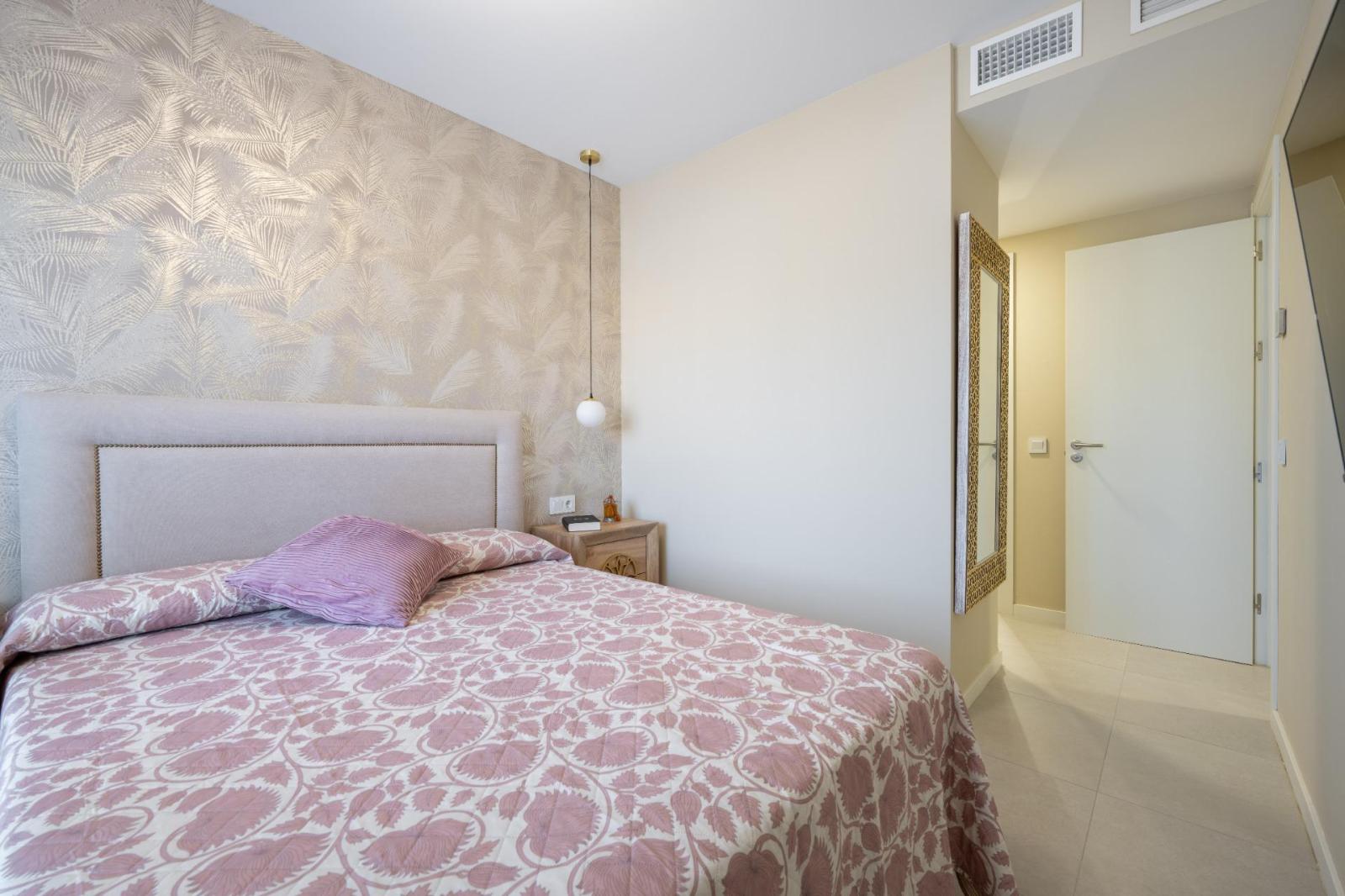 Flat for Sale in Almería