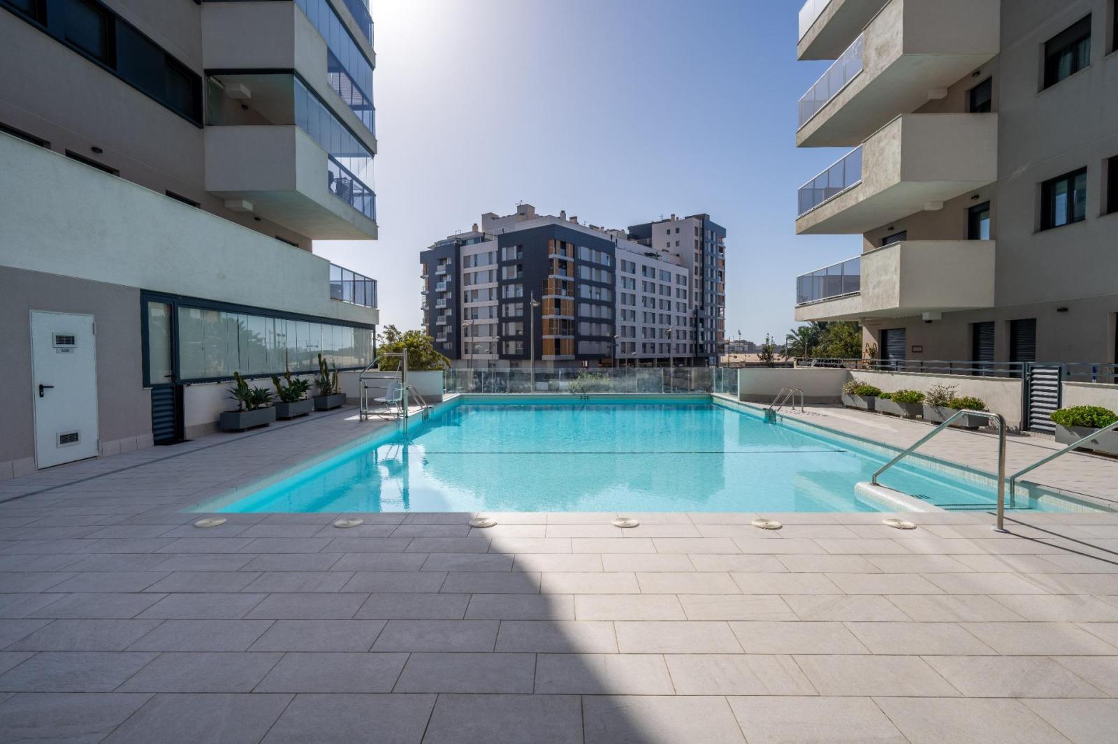 Flat for Sale in Almería