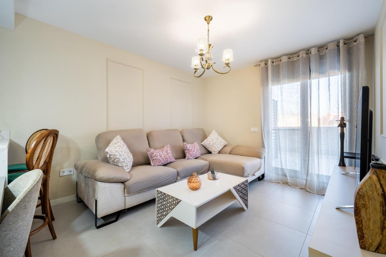 Flat for Sale in Almería