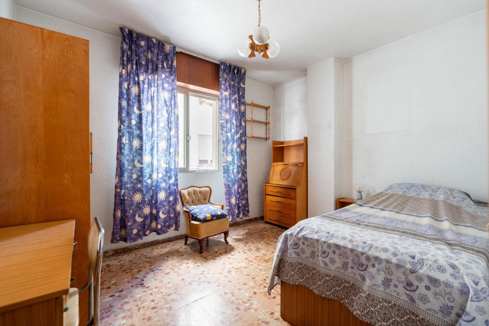 Flat for Sale in Almería