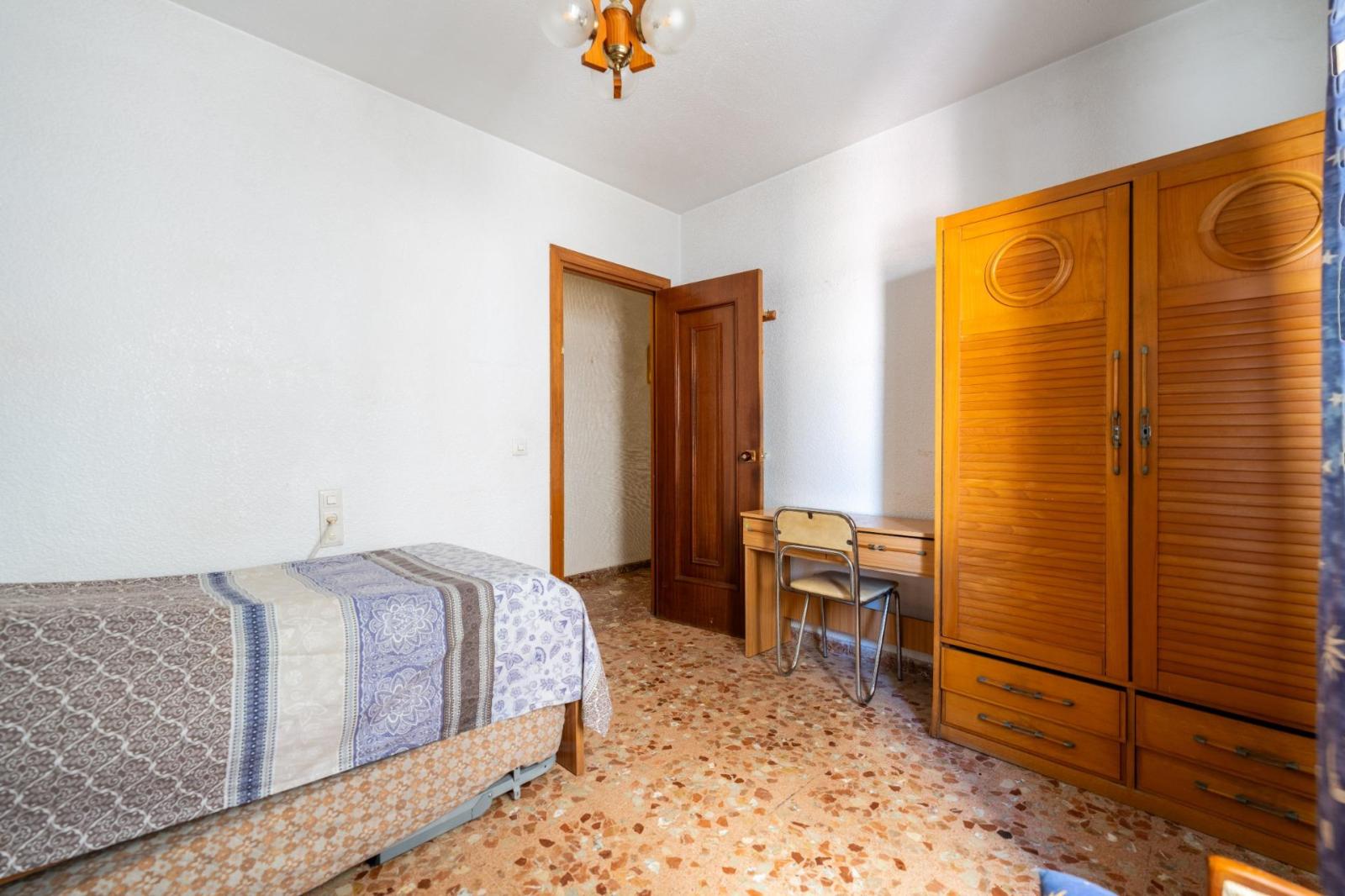 Flat for Sale in Almería