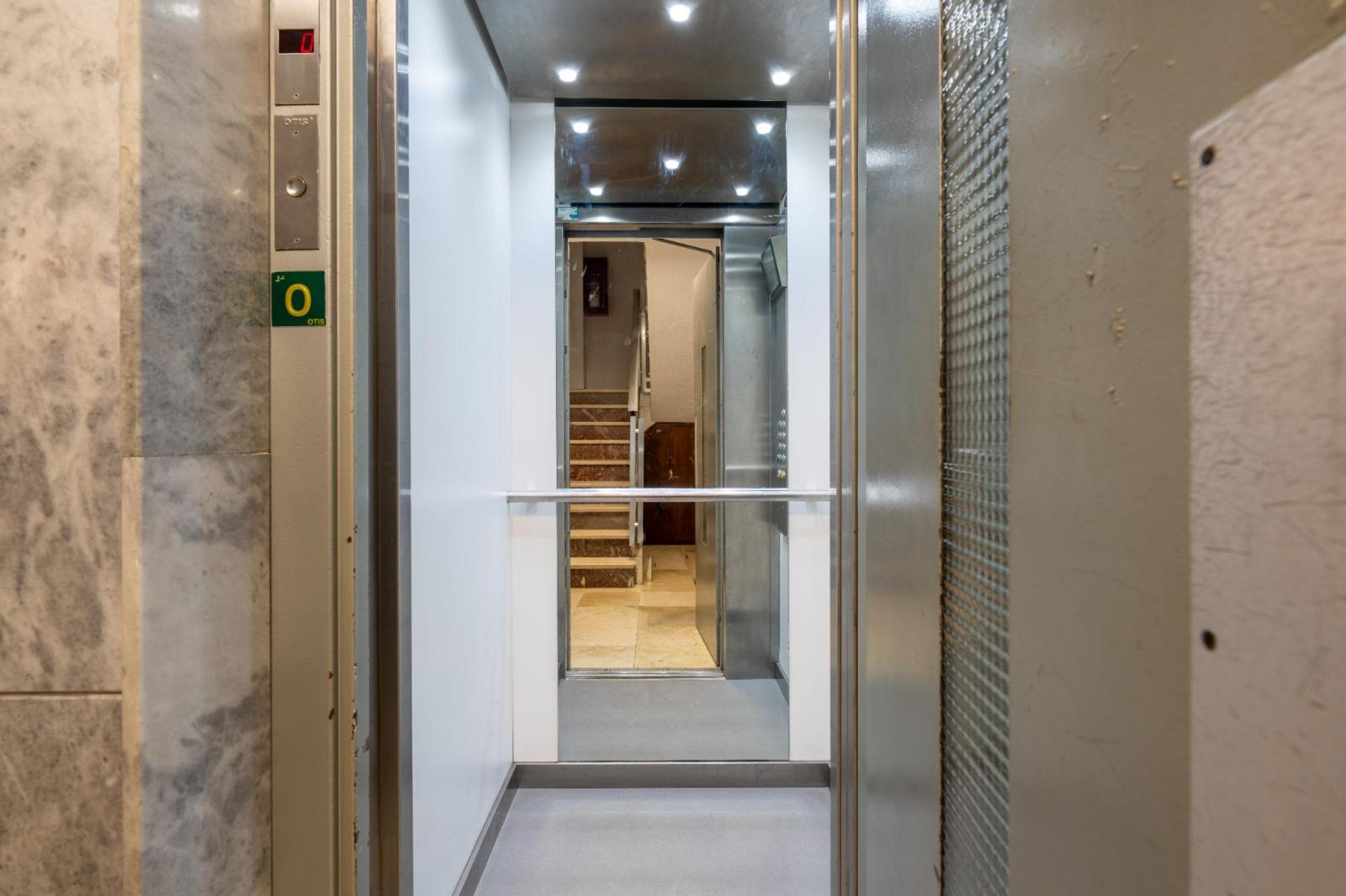 Flat for Sale in Almería