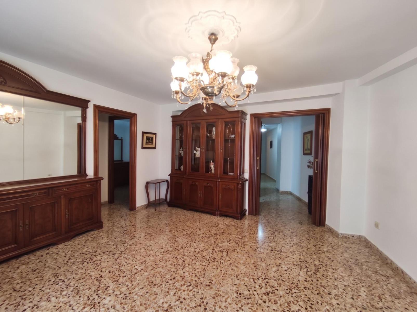 Flat for Sale in Almería
