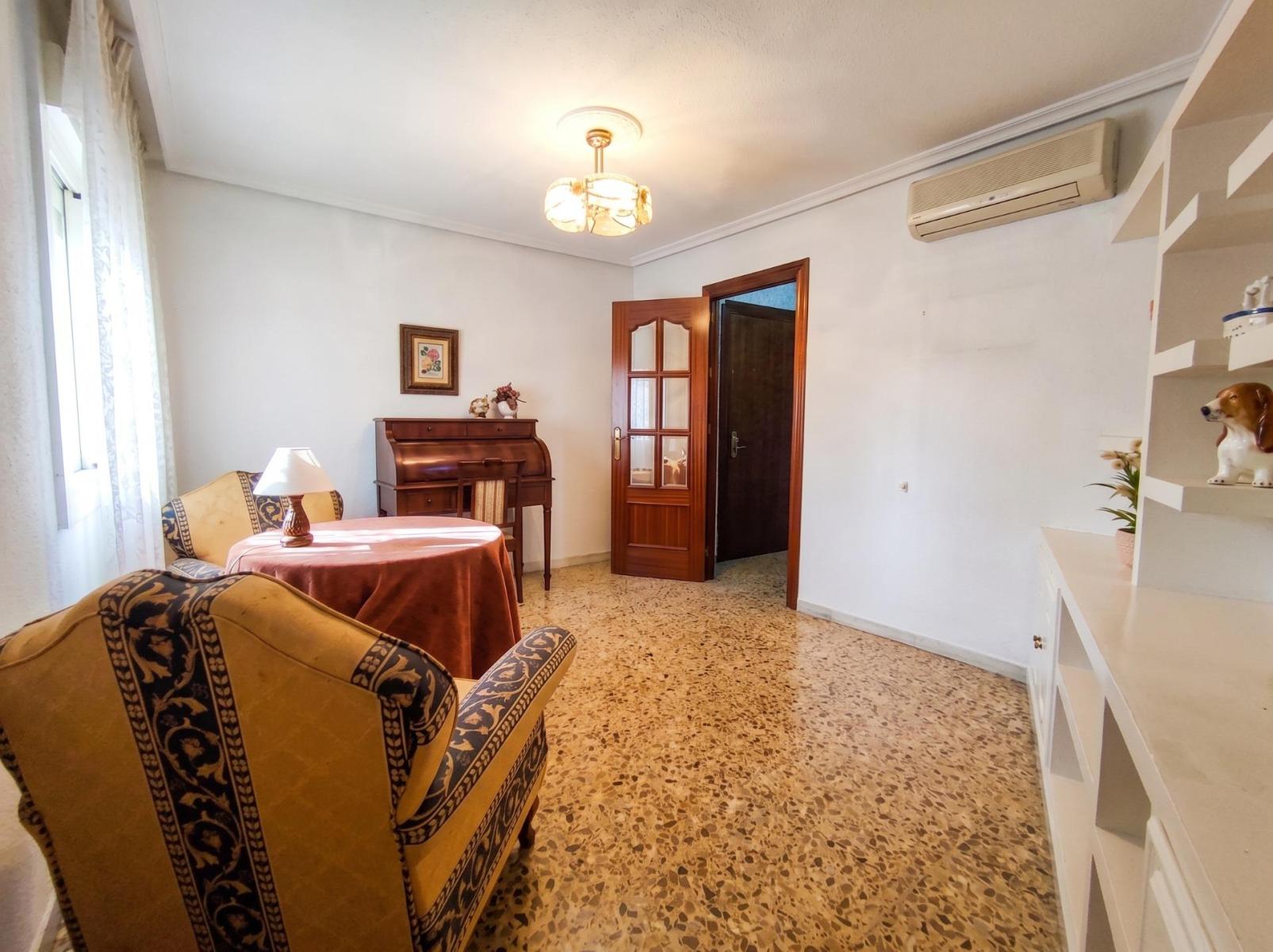 Flat for Sale in Almería
