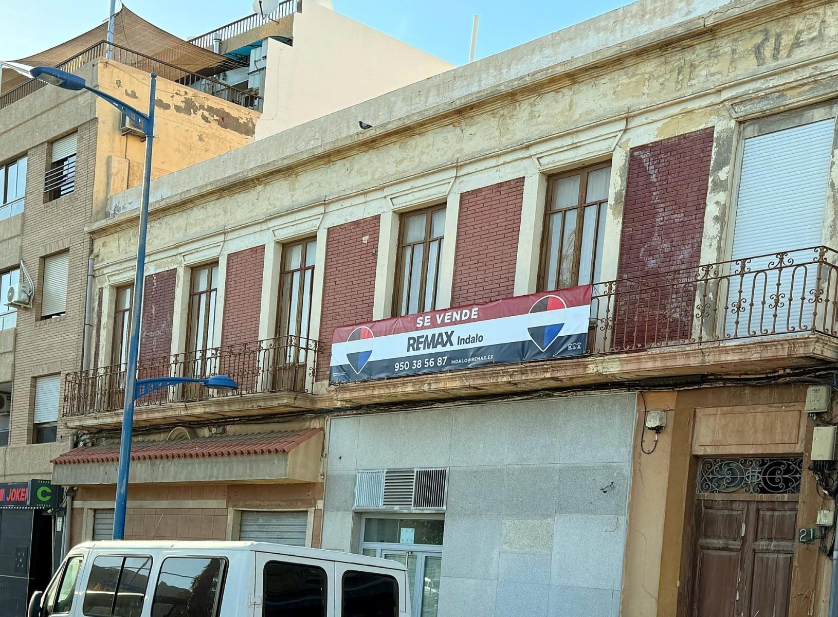 Edificio en Venta en Almería