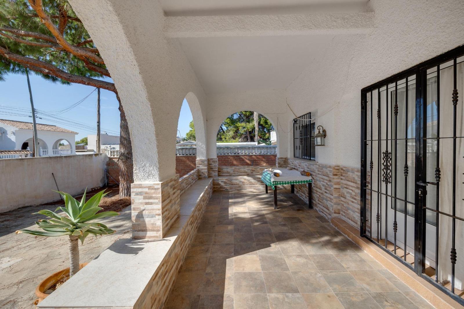Chalet for Sale in Torrevieja