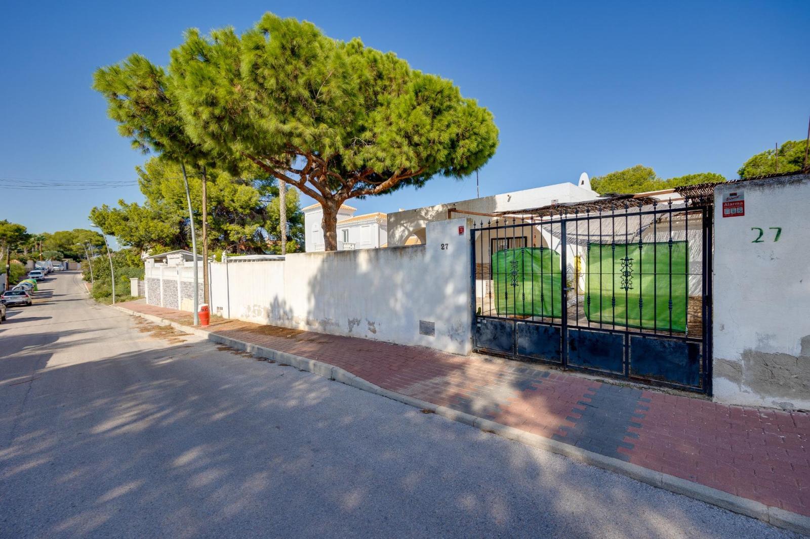 Chalet for Sale in Torrevieja