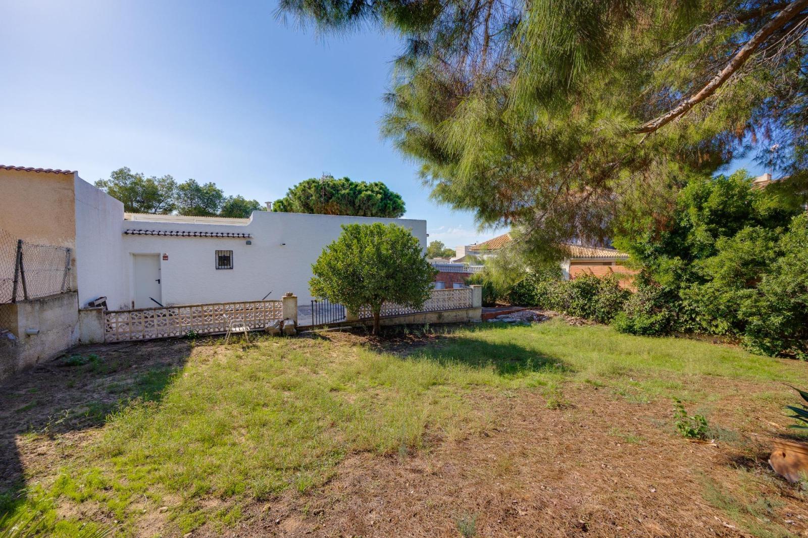 Chalet for Sale in Torrevieja